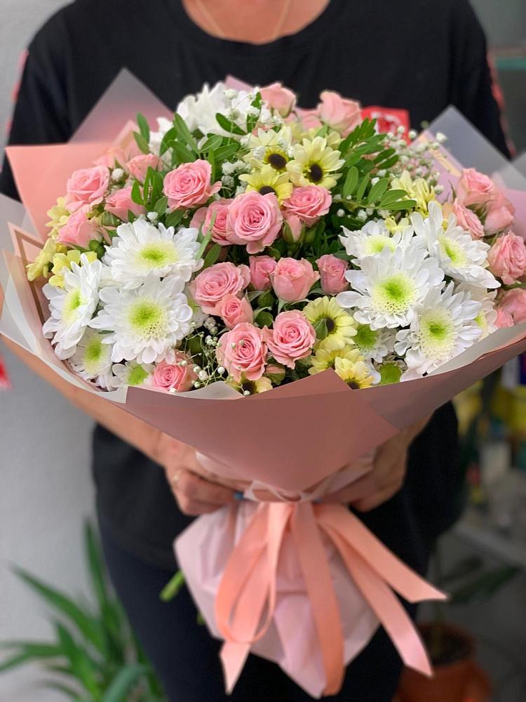 Букет цветов из: Розы и Хризантемы в Красноярской Ростовская область