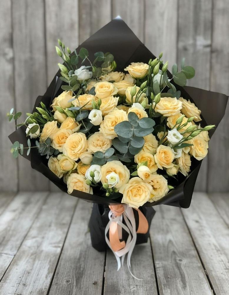 Букет цветов из: Розы и Лизиантусы в Красноярской Ростовская область