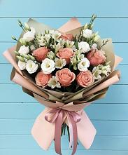 Букет цветов из:  Розы, Альстромерии и Лизиантусы в Красноярской Ростовская область