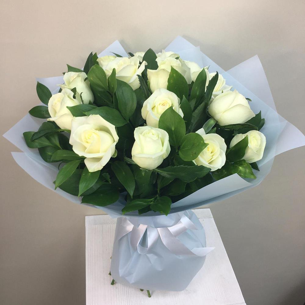 Букет 15 Белых роз Проуд в Красноярской Ростовская область