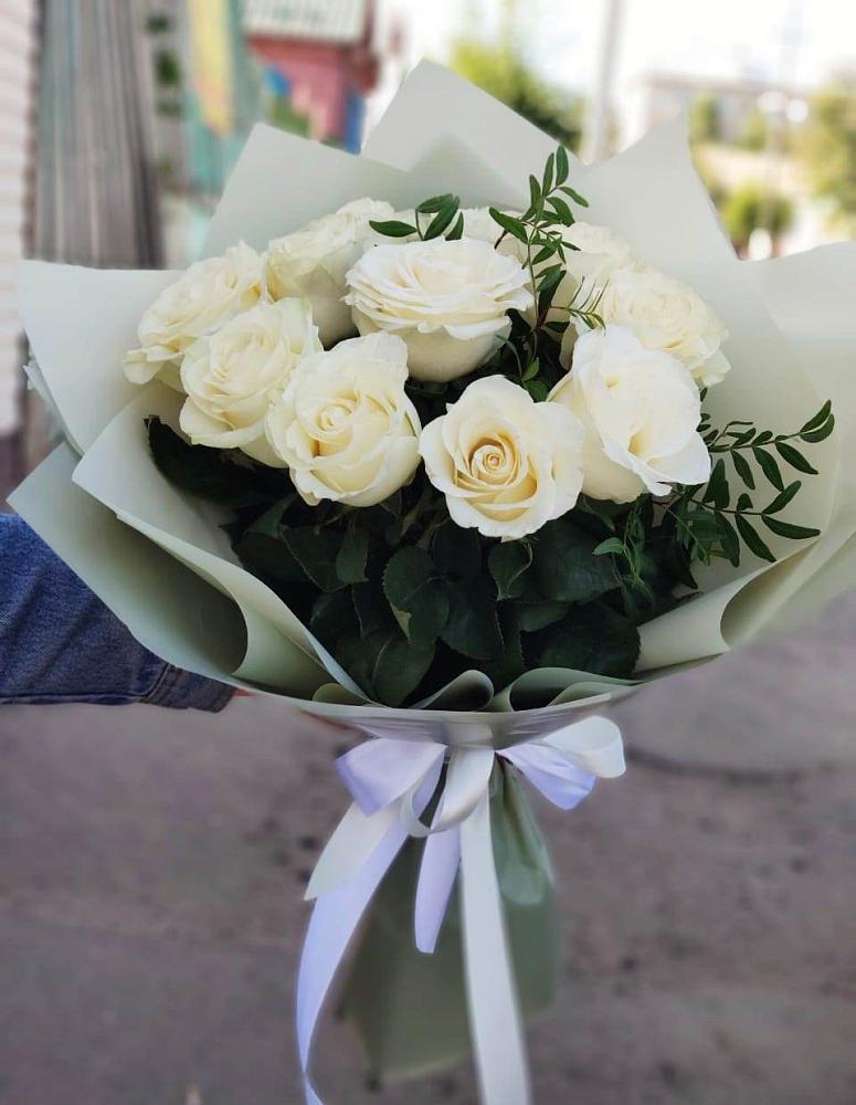 Букет Белые розы Проуд в Красноярской Ростовская область