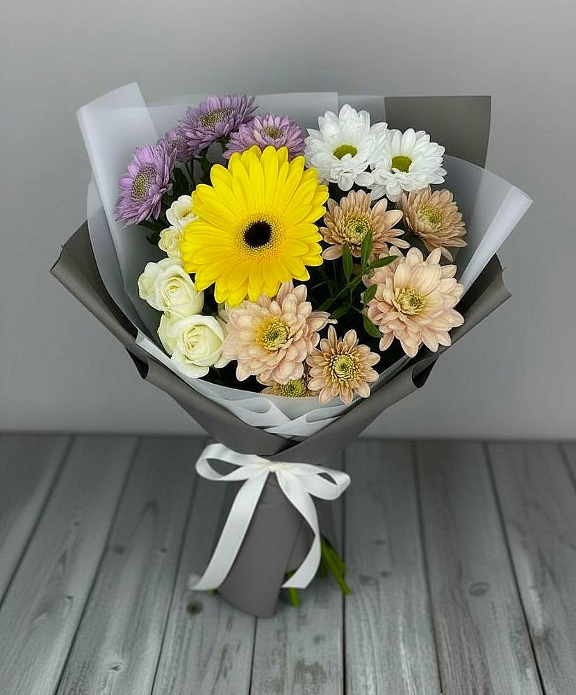 Букет цветов из: Розы, Герберы и Хризантемы в Красноярской Ростовская область