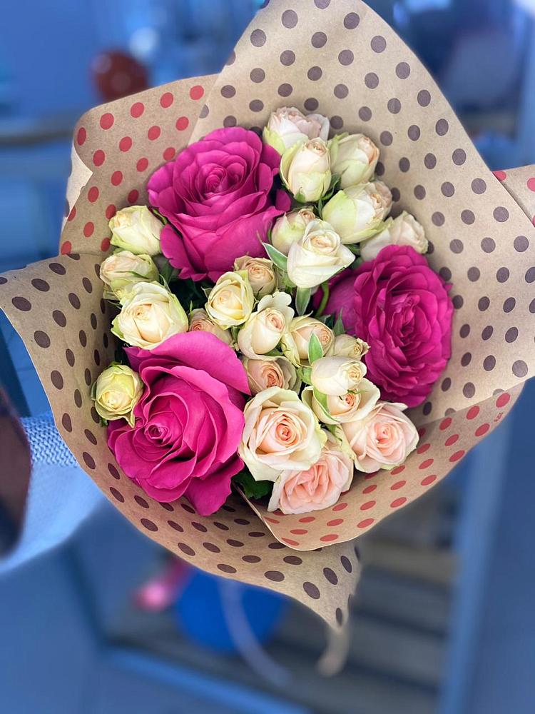 Букет цветов из: Розы в Красноярской Ростовская область