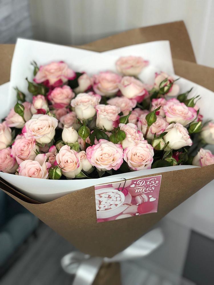 Букет цветов из: Розы в Красноярской Ростовская область