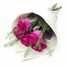 Букет цветов из:  Розы в Красноярской Ростовская область