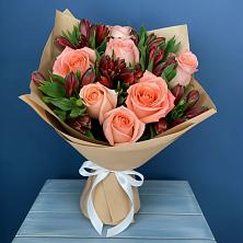 Букет цветов из:  Розы и Альстромерии в Красноярской Ростовская область
