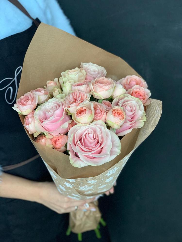 Букет цветов из: Хризантемы и Розы в Красноярской Ростовская область