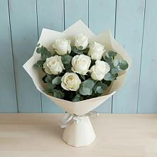 Букет Белые розы в Эвкалипте в Красноярской Ростовская область