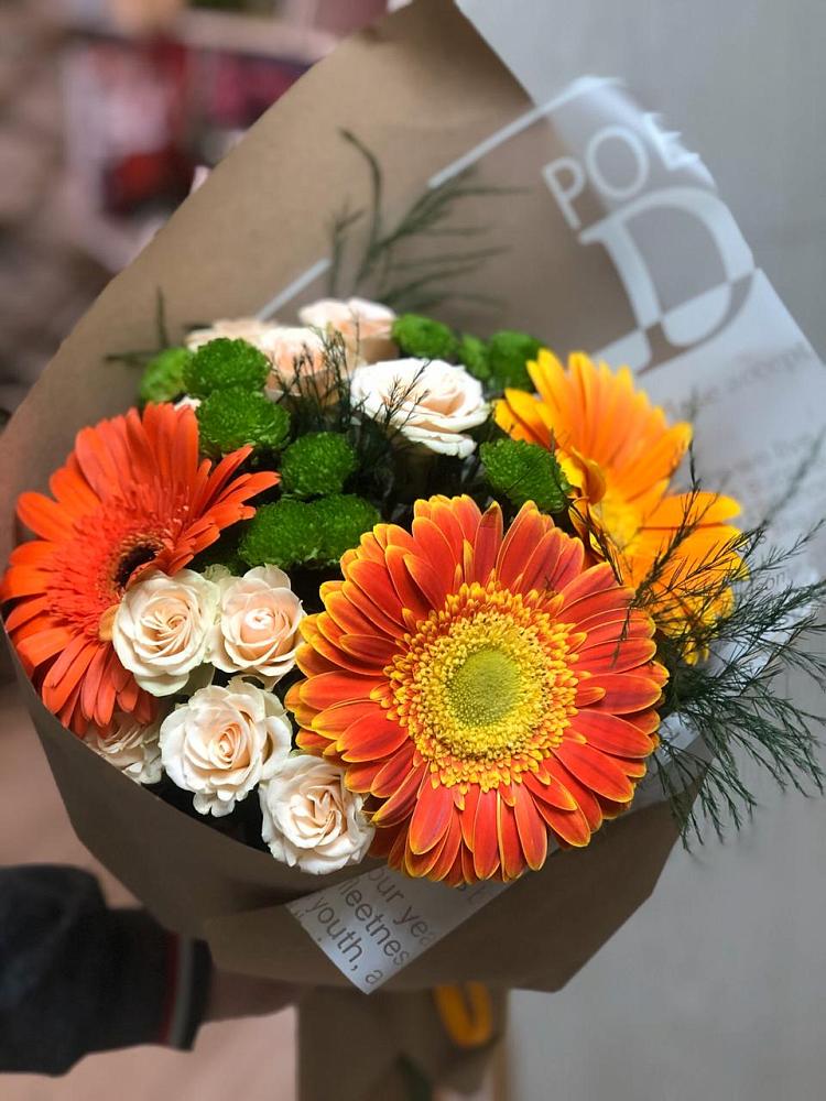 Букет цветов из: Герберы, Хризантемы и Розы в Красноярской Ростовская область