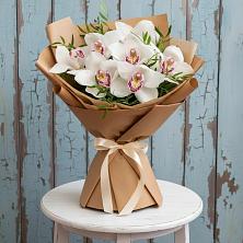Букет цветов из:  Орхидеи и Розы в Красноярской Ростовская область